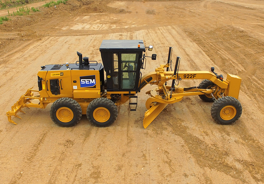 Six Must-Have Features to Look for in a Motor Grader for Sale